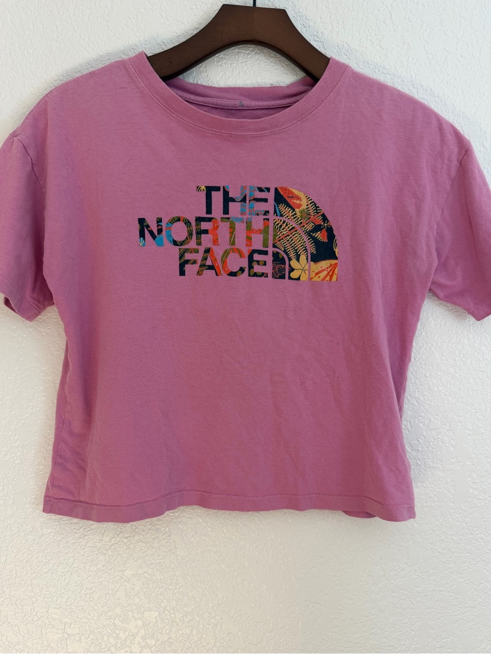 The North Face Girls Pink Cropped Logo Tee Size L 14/16